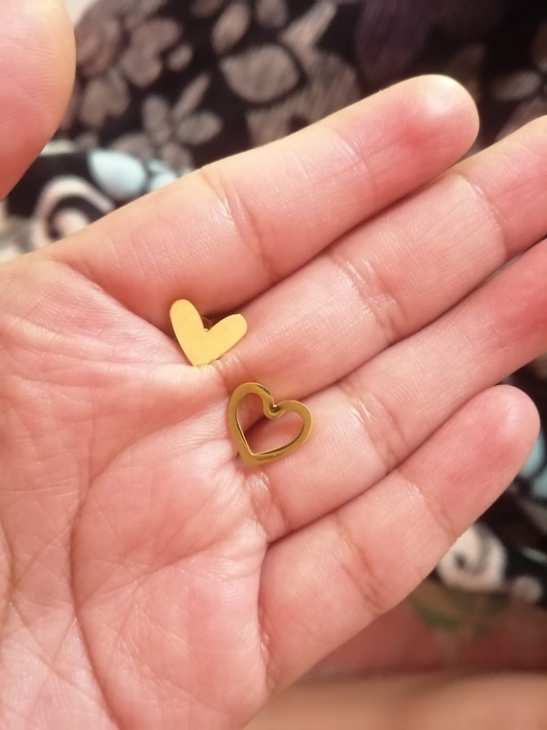 Customer photo review of Aretes Corazón