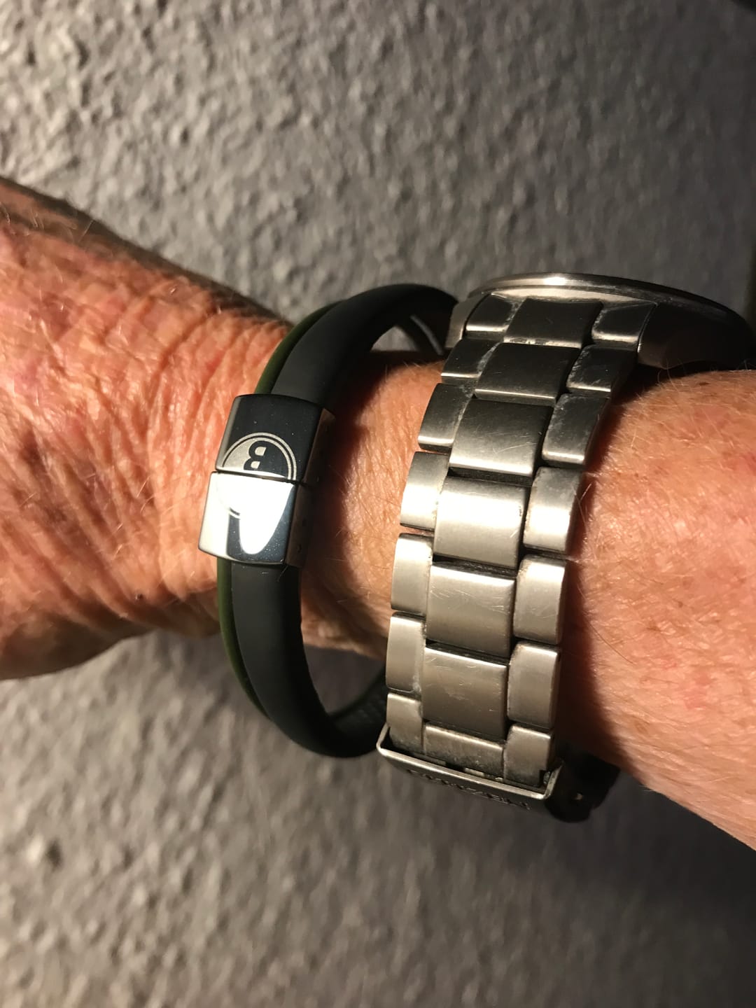 Customer photo review of Limited Edition! Balance Band™ DARK OLIVE mit Bernstein