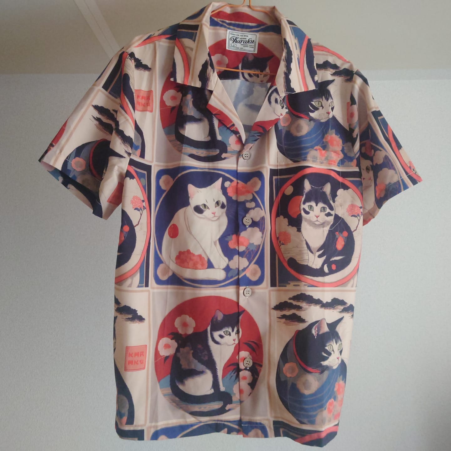 Customer photo review of 明治時代の猫 総柄 浮世絵風アロハシャツ