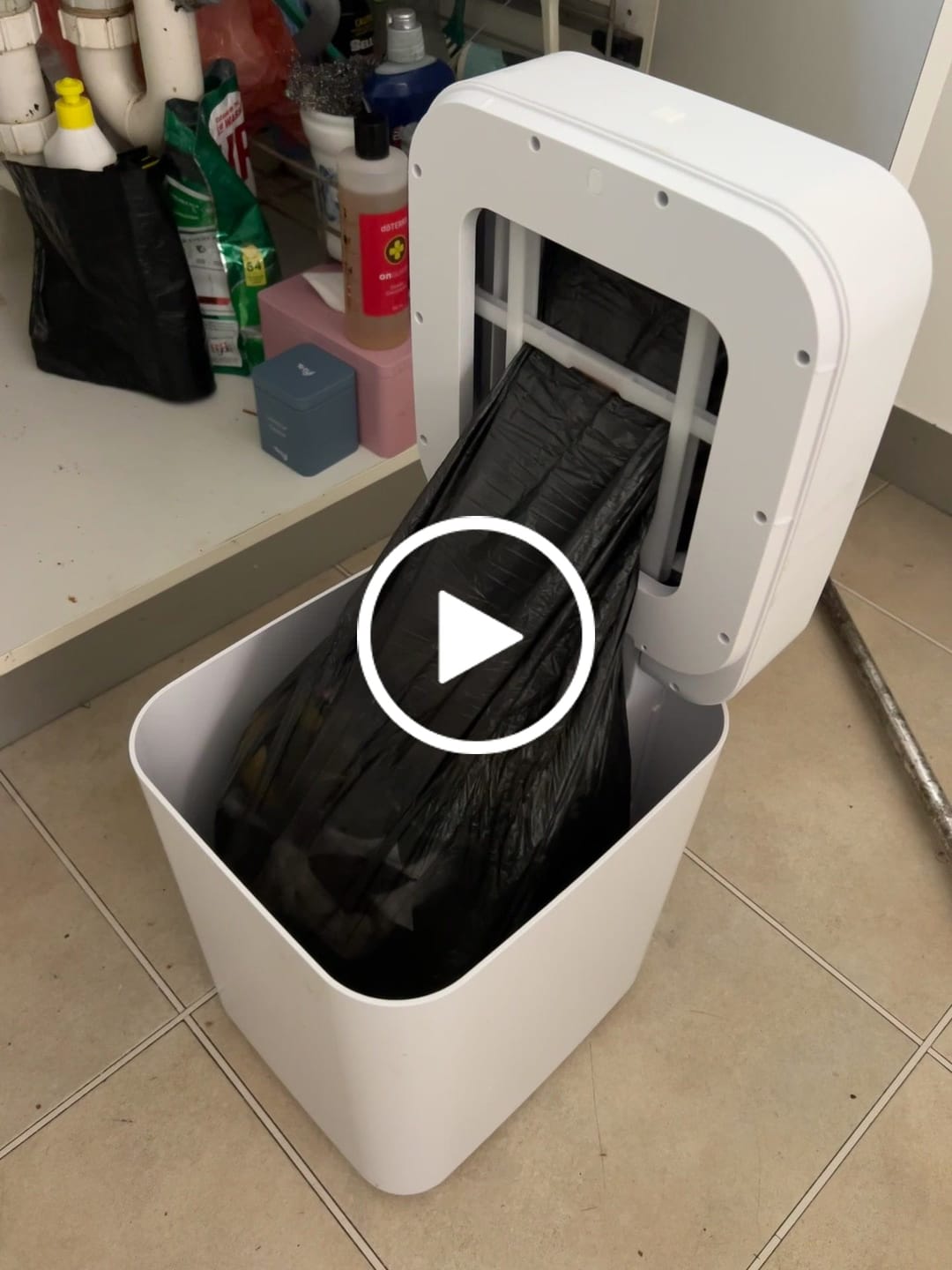 Customer video review of B1 Smart Bin
