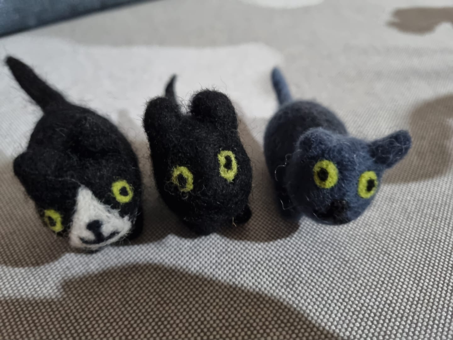 Customer photo review of Felt Cats - 3 Cats