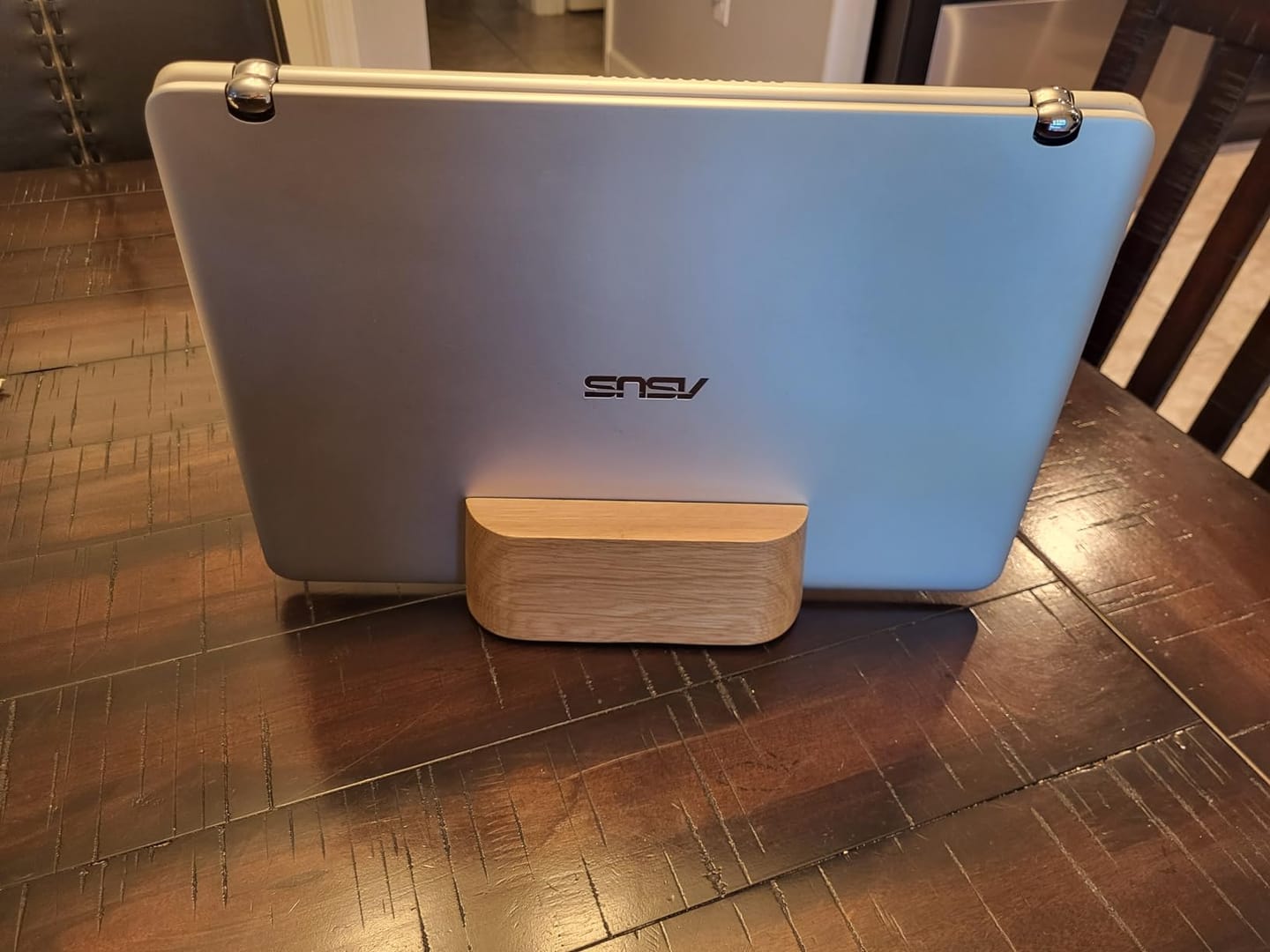 Customer photo review of Laptop Stand