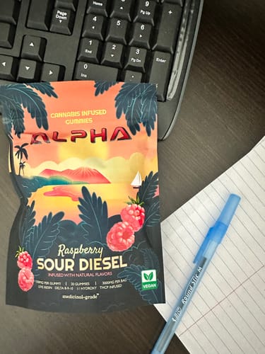Customer photo review of 2x 3000mg Raspberry + Strawberry Lemonade THC Blend Vegan 60 Gummies 6000mg