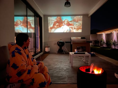 Customer photo review of MovieHub™ Ultra HD Gaming Bundle