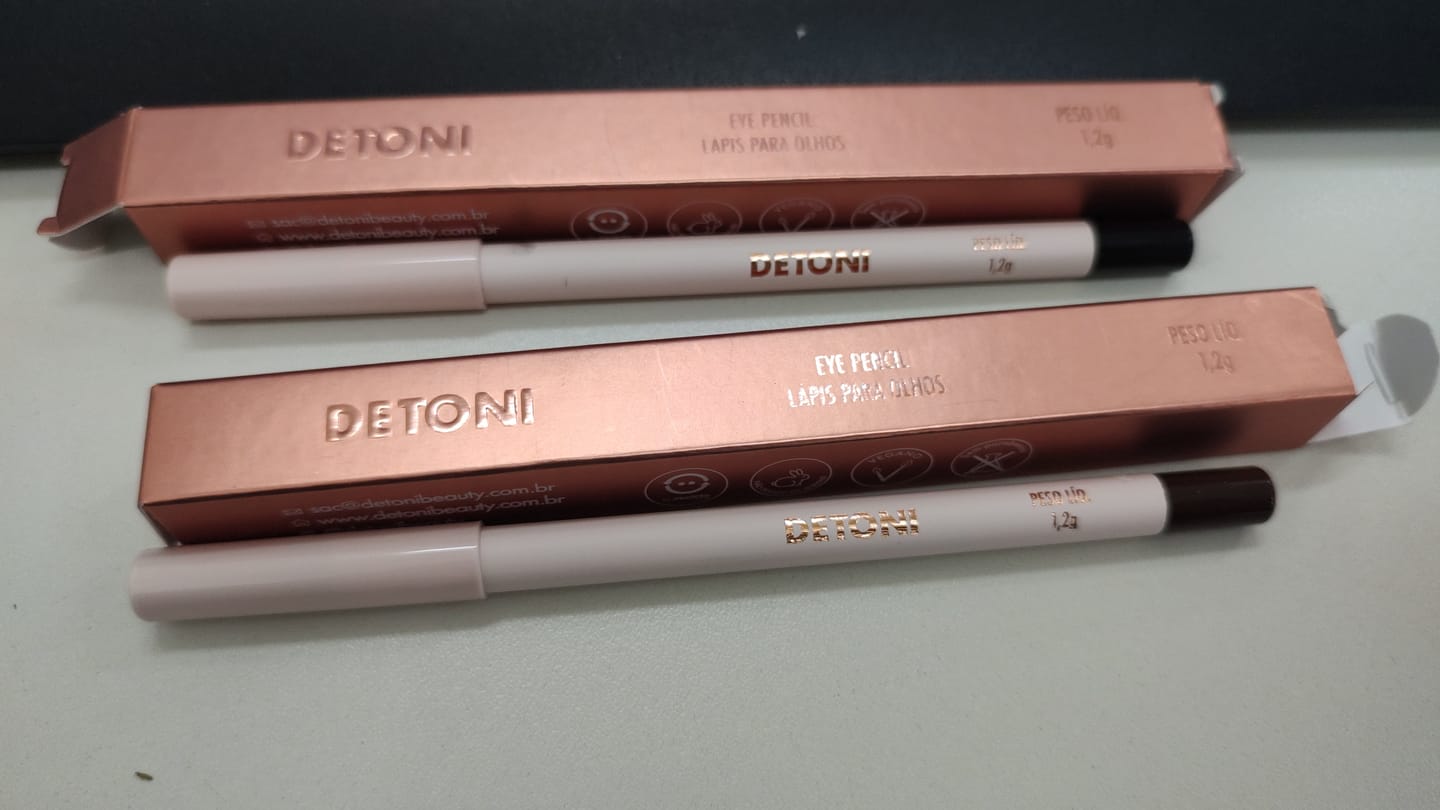 Customer photo review of KIT EYE PENCIL | EXTREME BLACK + REAL BROWN