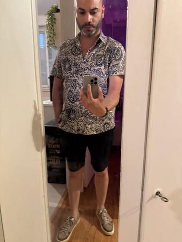 Customer photo review of Chemise boutonnée vintage à imprimé cachemire des années 70 avec poche à fleurs rétro pour hommes