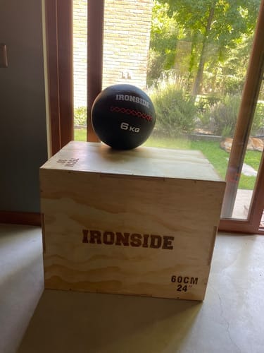 Customer photo review of Wall Ball IRONSIDE KG (Balón Medicinal)