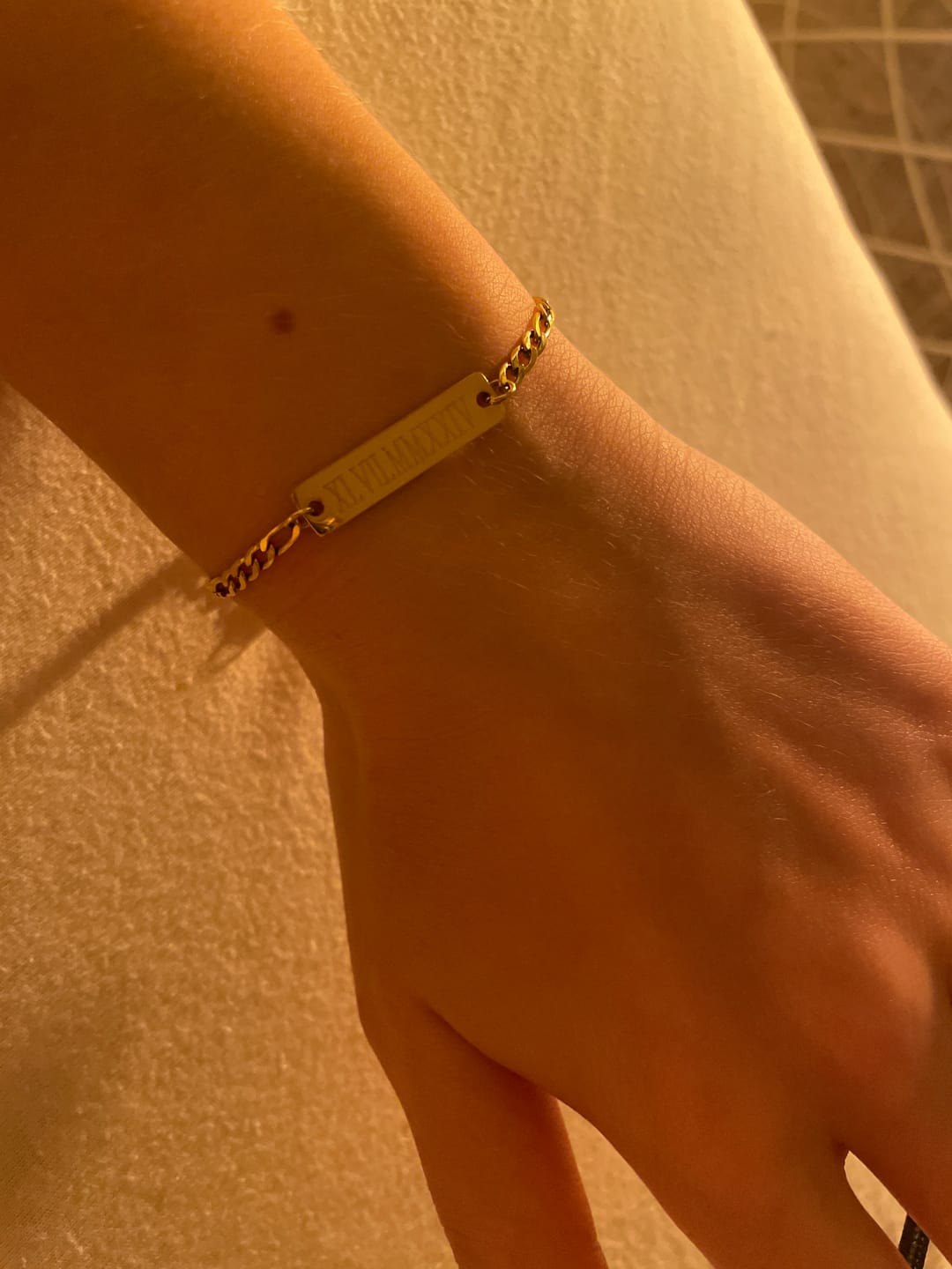 Customer photo review of Figaro Bar | Armband + Gravur