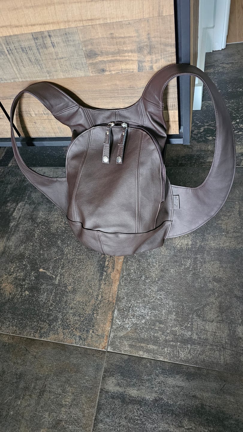 Customer photo review of Le Sac à dos Mela AppleSkin. Végane et Sécurisé
