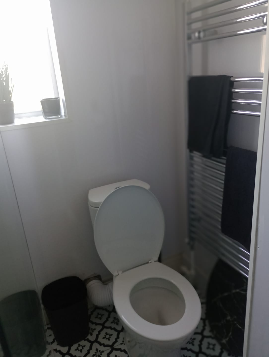 Customer photo review of 8mm White Gemstone Bathroom Wall Panel 2.6M
