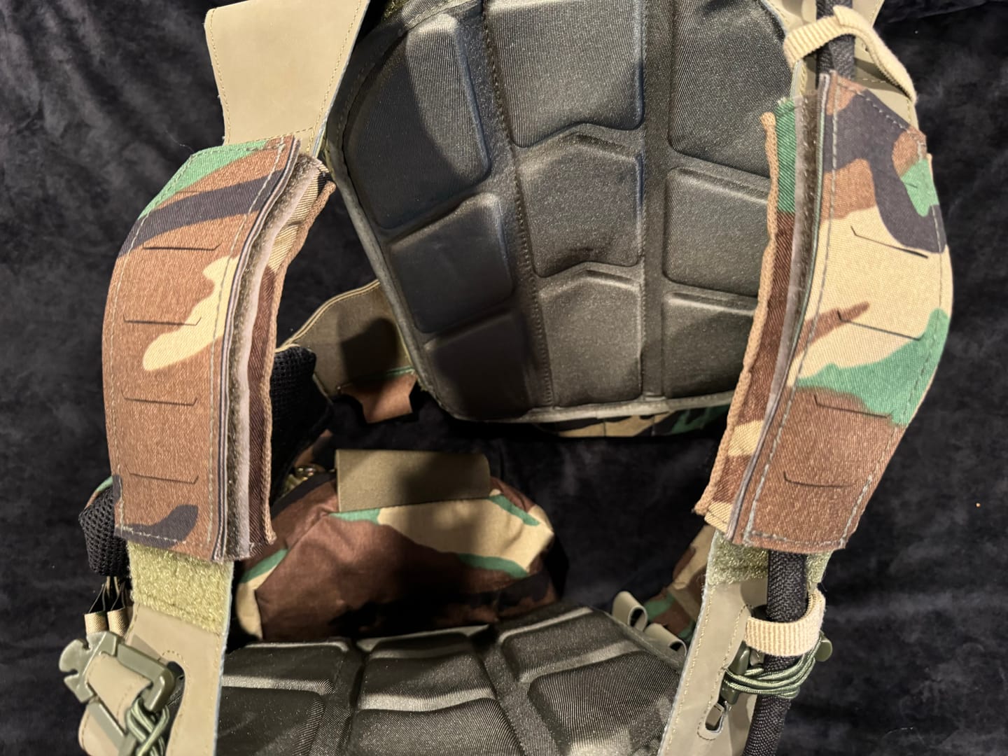 Customer photo review of APTUM™ SHOULDER PAD GRID
