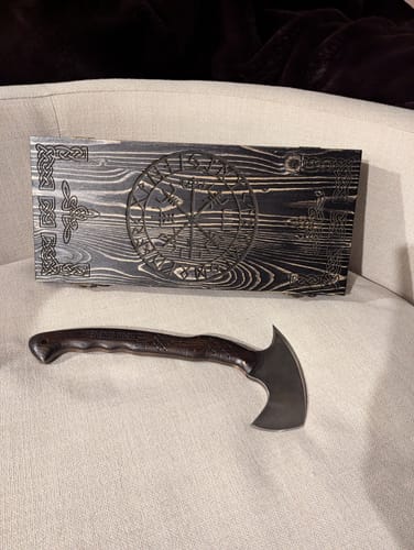 Customer photo review of Hand forged tomahawk "Nanook"
