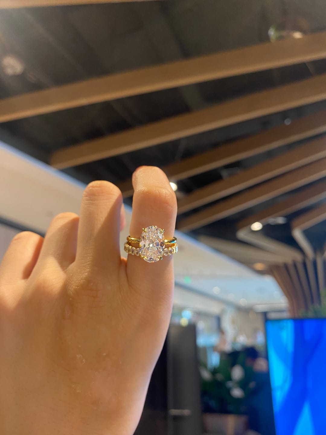 Customer photo review of S925 4.5Ct Luxury Oval Cut 2PC Wedding Ring Set In Sterling Silver Stackable Rings For Everyday Wear