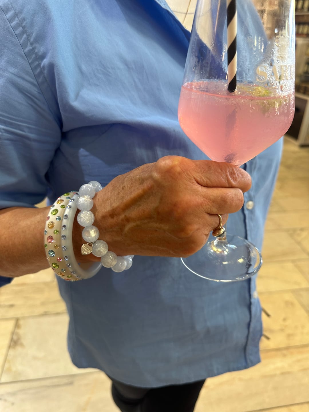 Customer photo review of Classico Perlenarmband Lucida in Hellblau