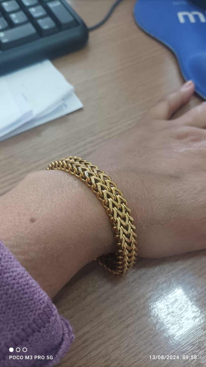 Customer photo review of Pulseira Link Banhado em Ouro 18k
