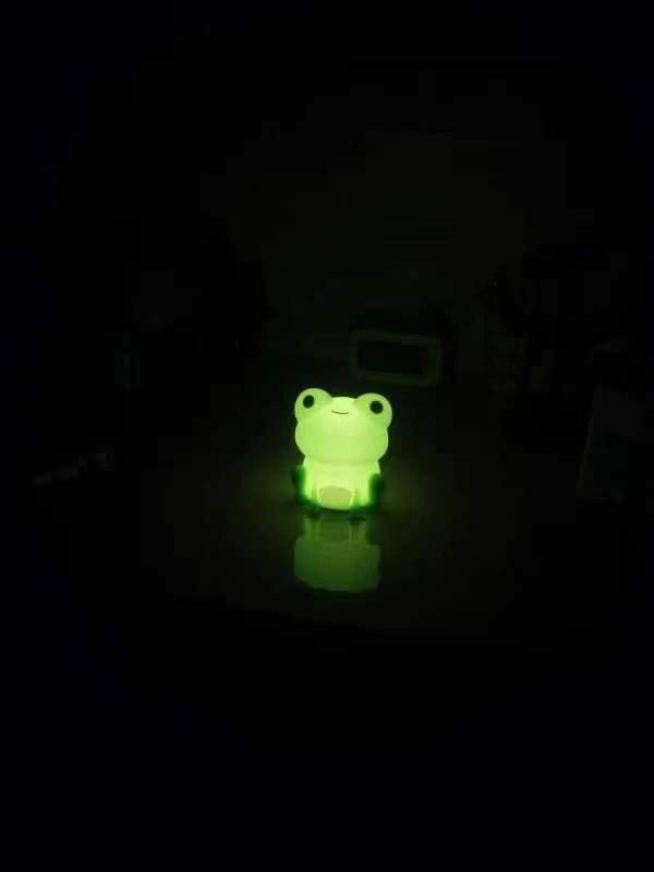 Customer photo review of Huggwaii Squishy Silicone Peculiar Frog LED Night Light - Perfect Gift for Kids and Girls