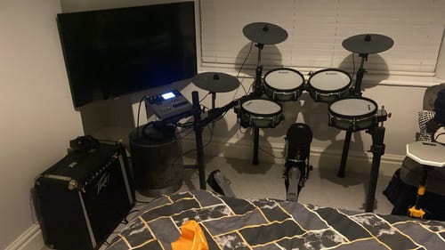 Customer photo review of Donner DED-500 Electronic Drum Set 5-Drum 3-Cymbal with Standard Mesh Heads/Included BD Pedal
