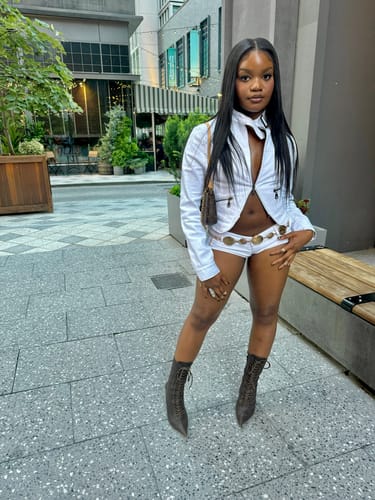 Zi-nei W. review of THE VILLAIN MOTO JACKET (WHITE DENIM) image 1 out of 1