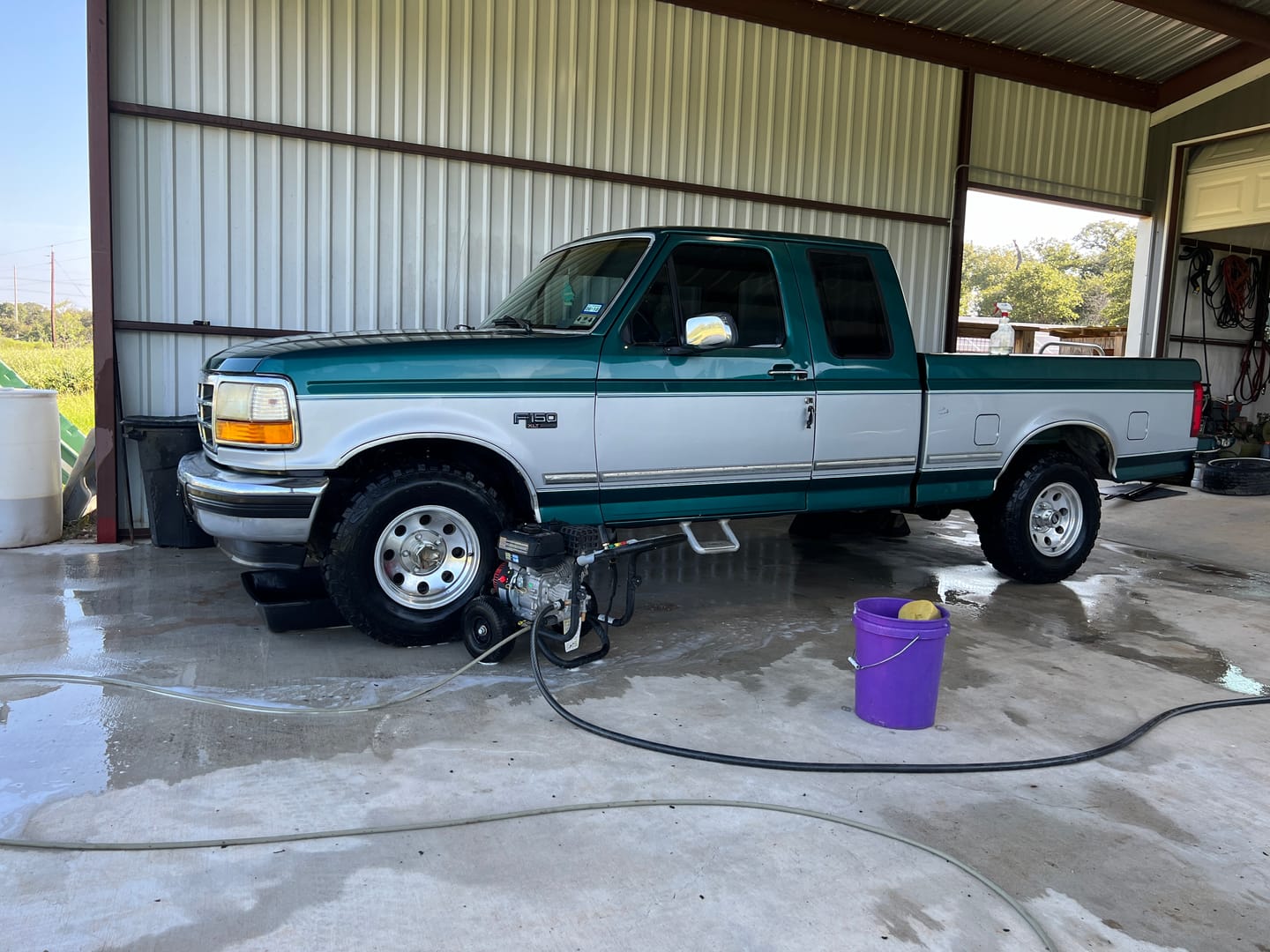 Customer photo review of Bronze Bomber Non-Acid Wheel Cleaner (32oz)