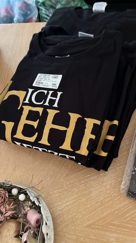 Customer photo review of Ich gehe jetzt Bier trinken  - T-Shirt