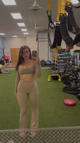 Customer photo review of Stone Long Sleeve and Flare Pant Set