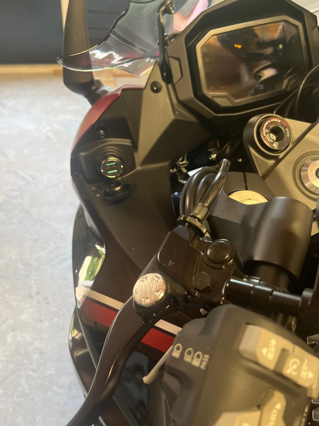 Customer photo review of Wegman Autolader - Snellader voor in de Auto - 45W 5A