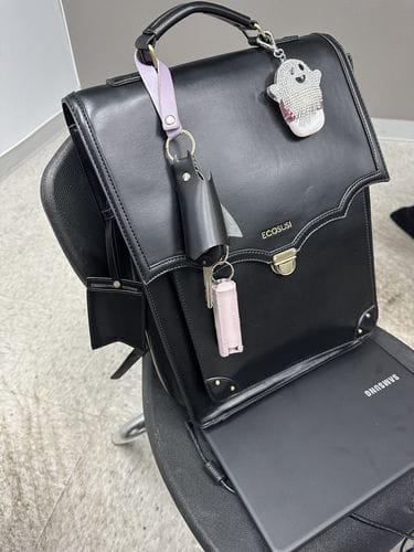 Customer photo review of Aria Vintage Backpack for 15.6 Inches