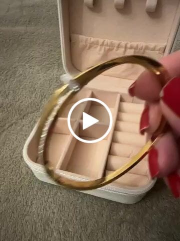 Customer video review of Bracelete Romano Zircônia Banhado em Ouro 18K