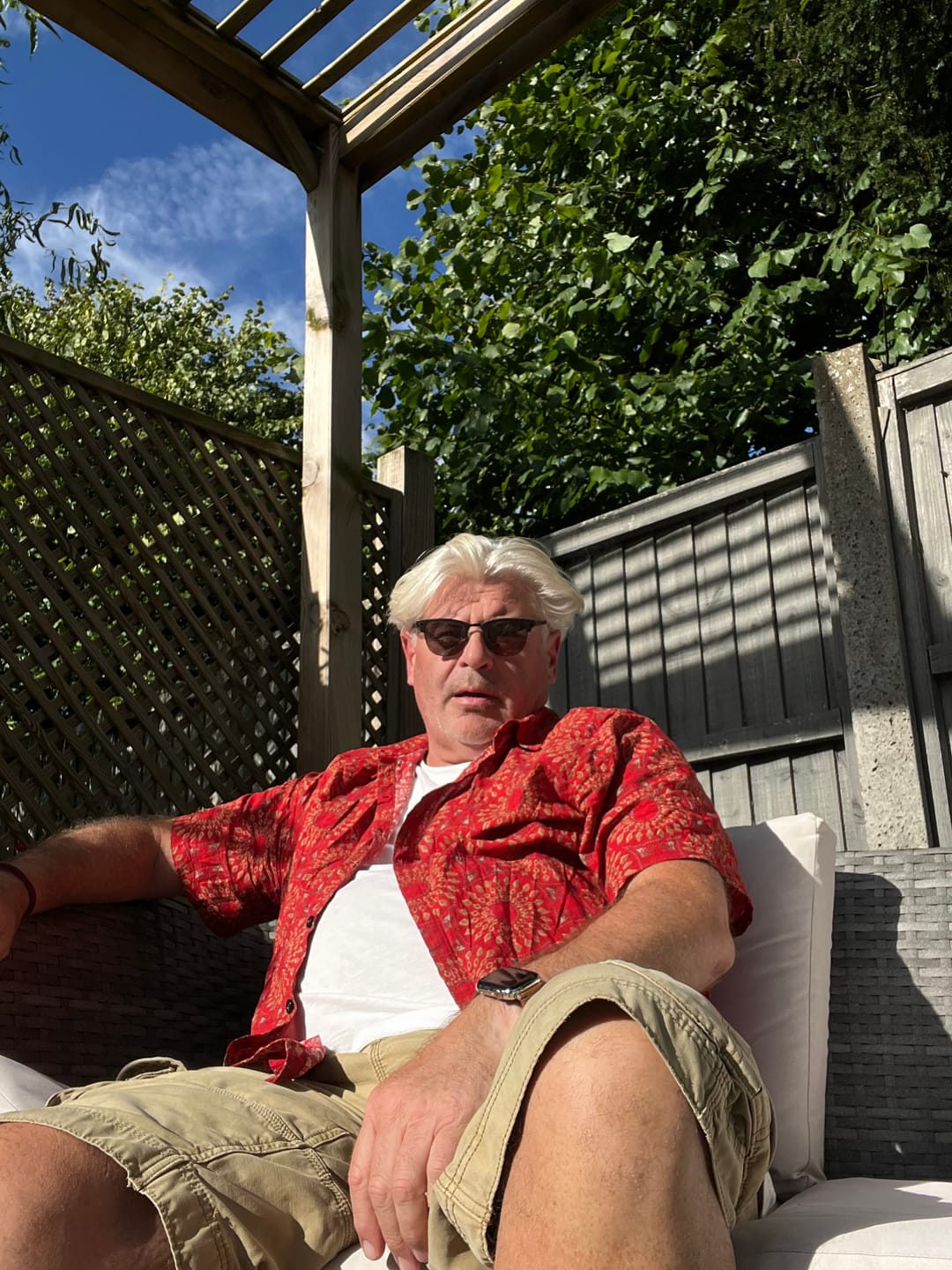 Customer photo review of Men's Vintage Short Sleeve Cotton Boho 70s Leisure Button Up Hawaiian Shirt