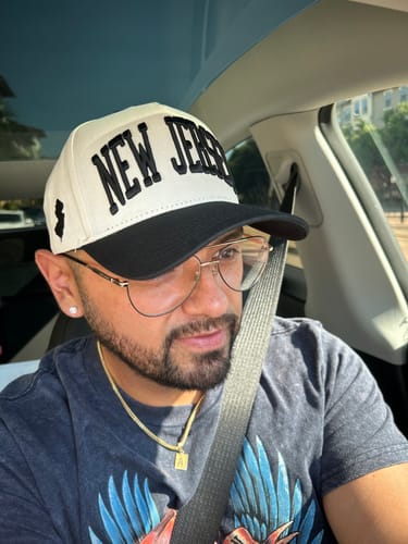 Customer photo review of NEW JERSEY SNAPBACK - OFF WHITE EDITION