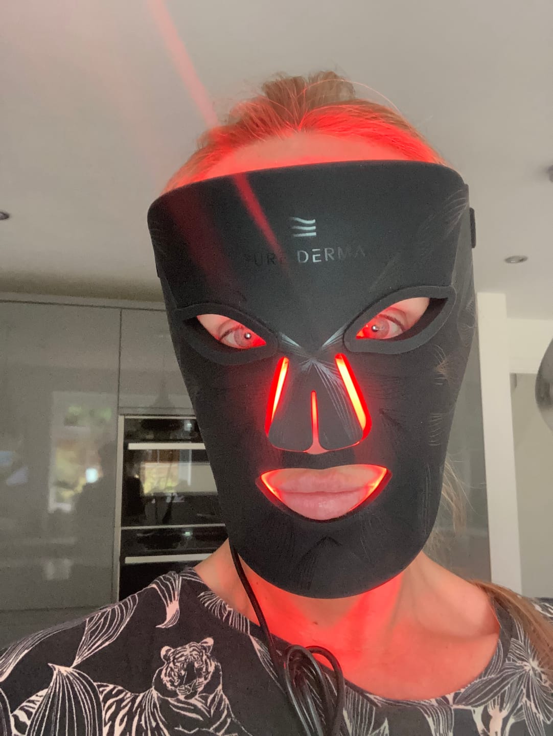 Customer photo review of LED Light Therapy Face Mask