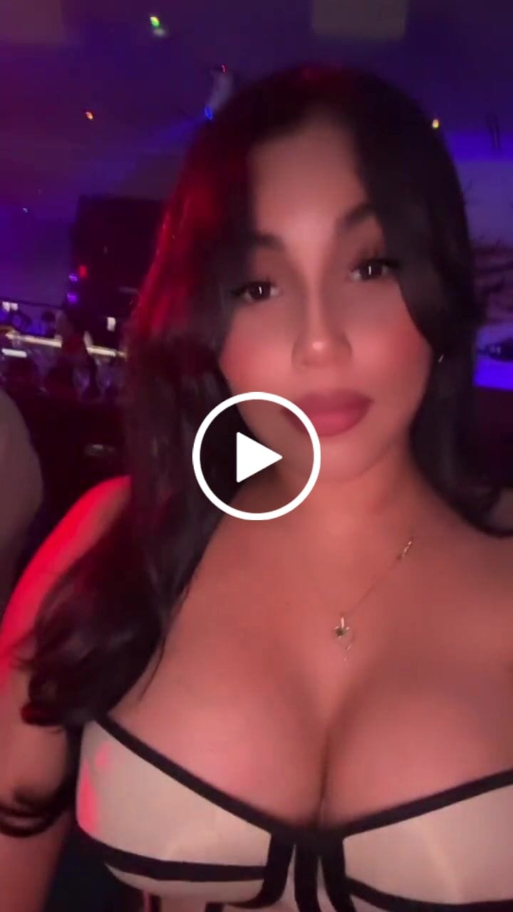 Customer video review of Athens corset