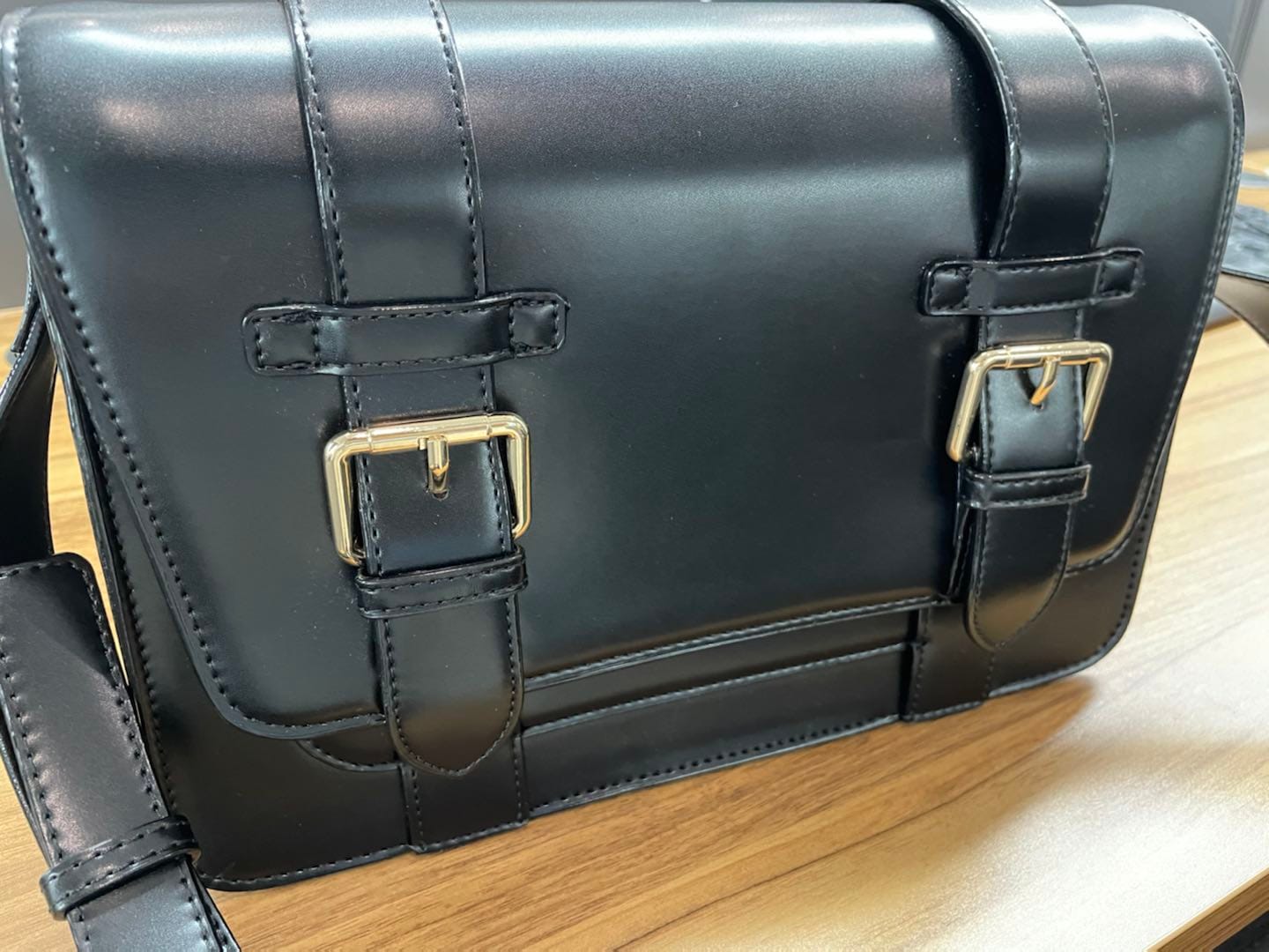 Customer photo review of Jane Messenger Bag
