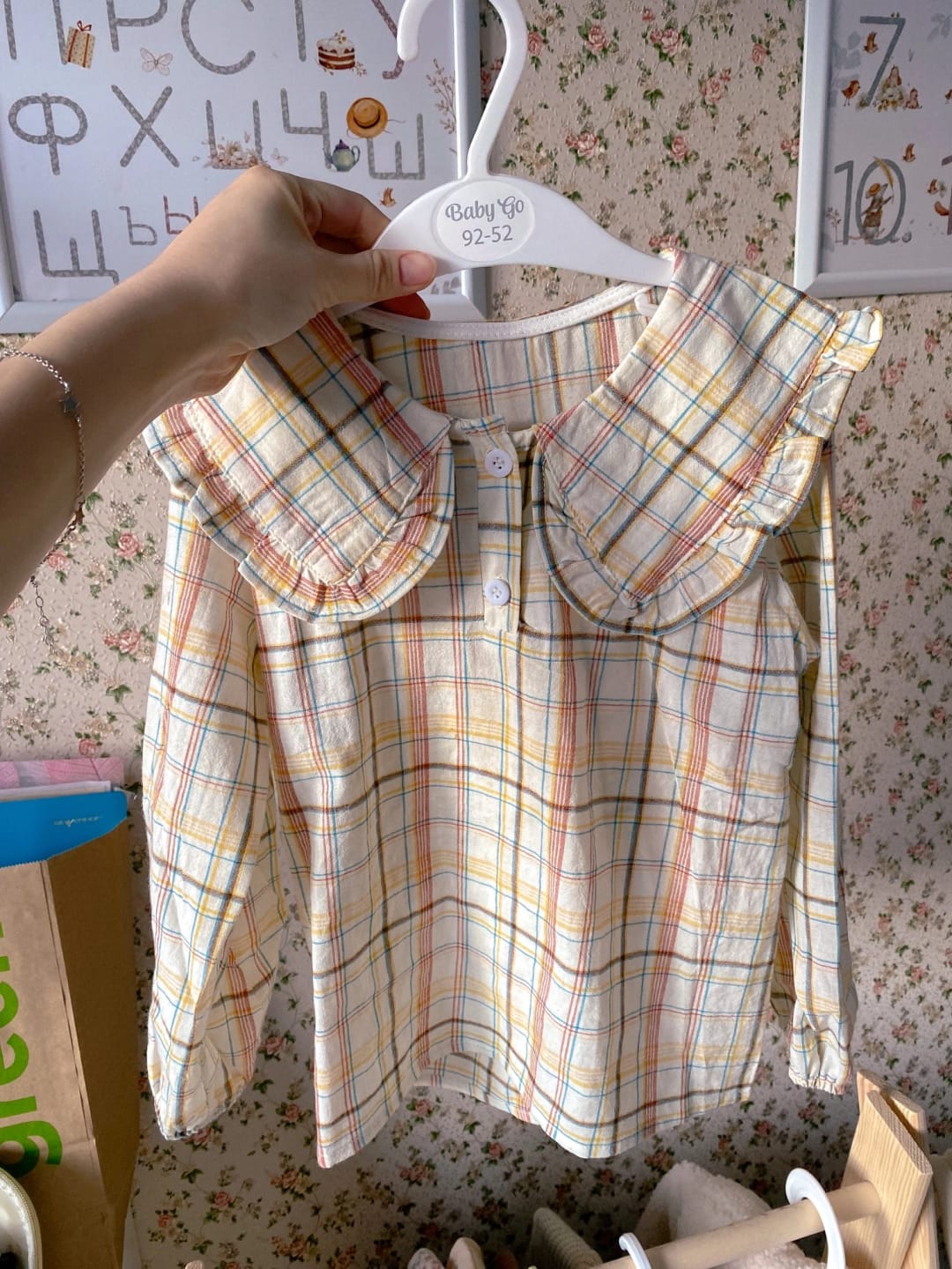 Customer photo review of Loose Peter Pan Collar Top