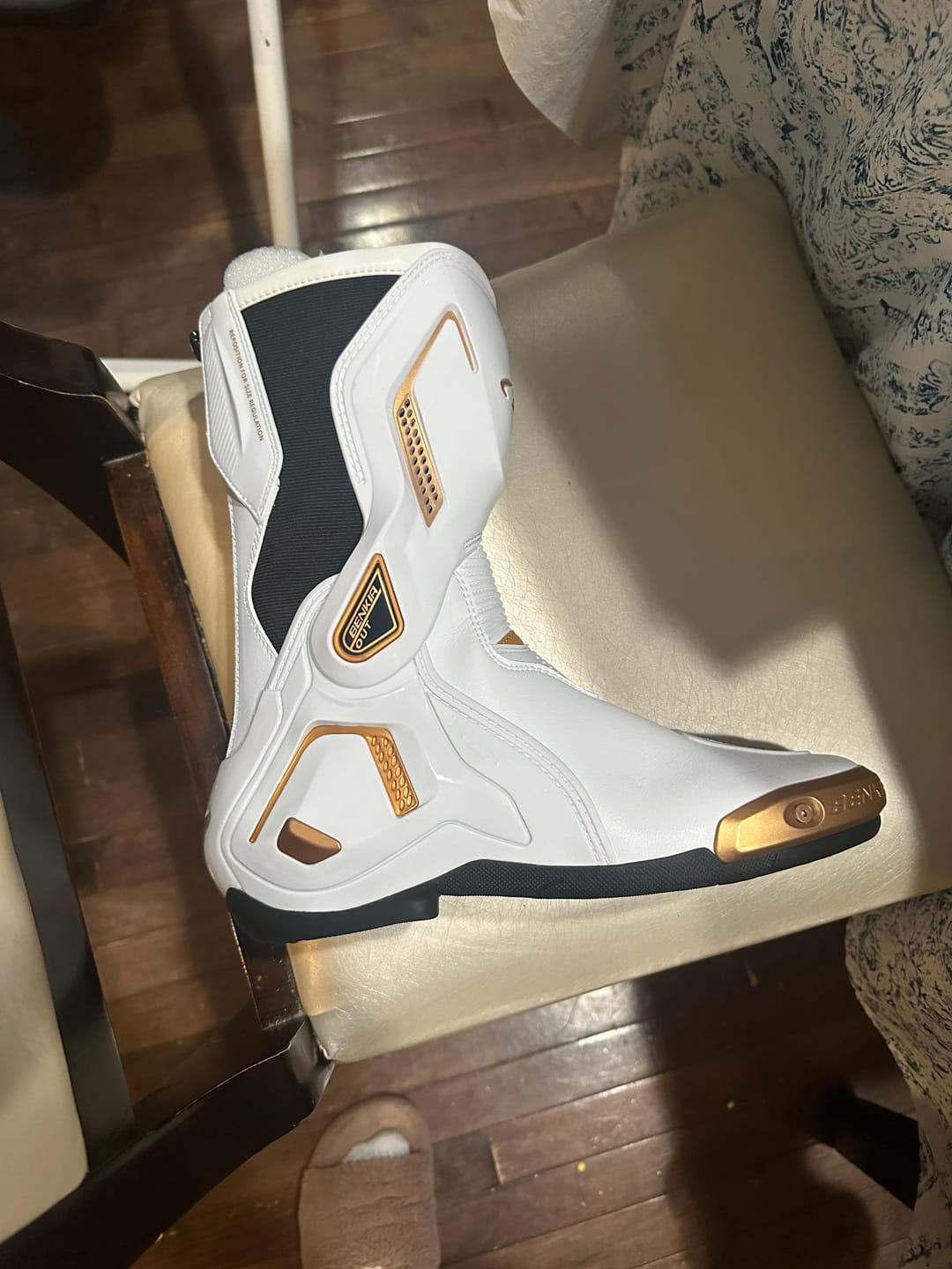 Customer photo review of Allgoal Motorcycle Riding Boots White/Gold