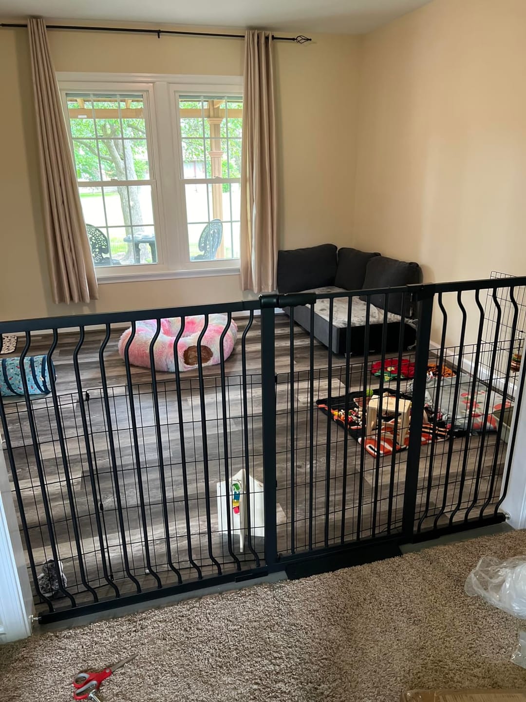 Customer photo review of FairyBaby 40" Extra Tall Baby Gate in Heavy Duty Design