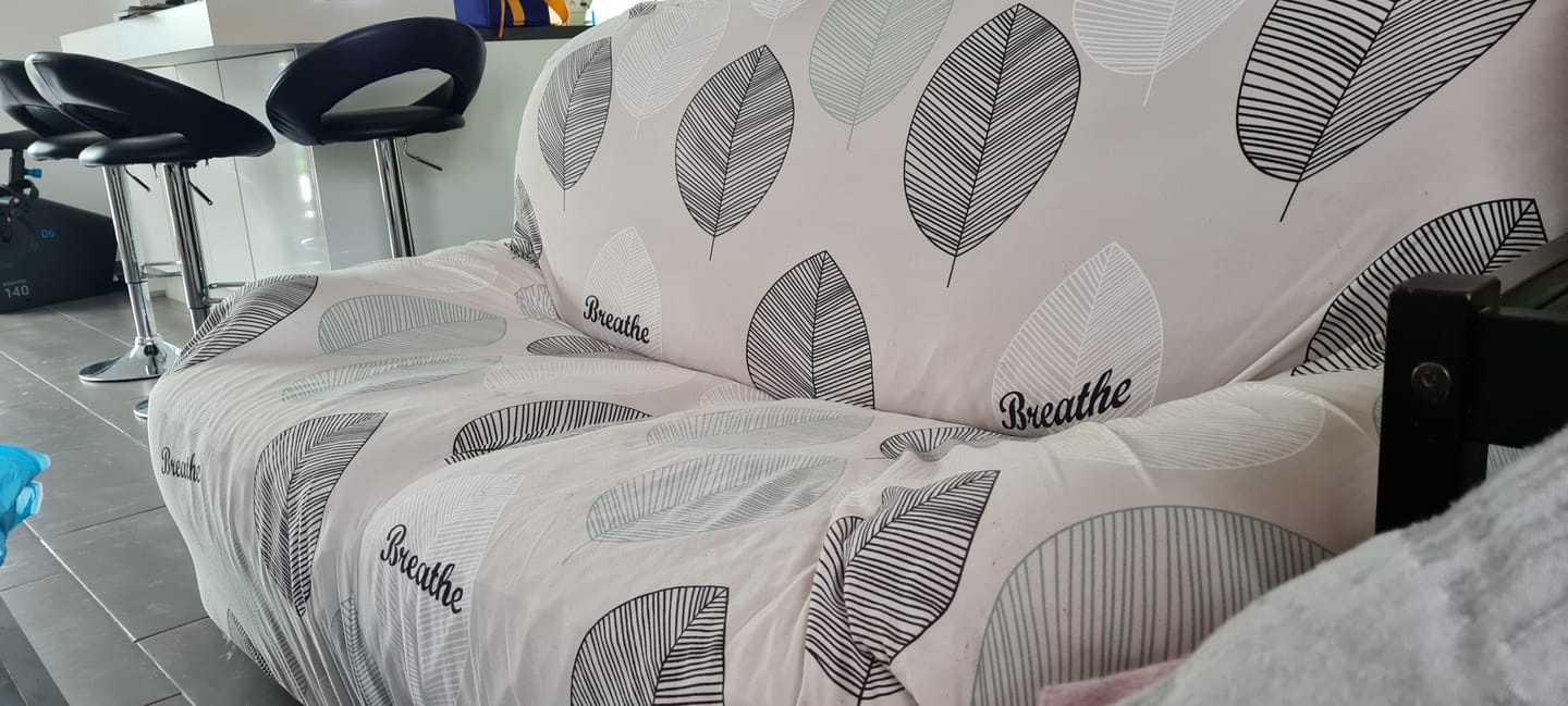 Customer photo review of Breathe - Housse de Canapé Extensible
