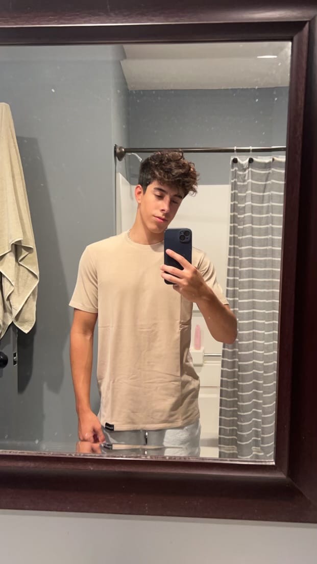 Customer photo review of 4023 - Perfect Tee Straight Bottom 2.0