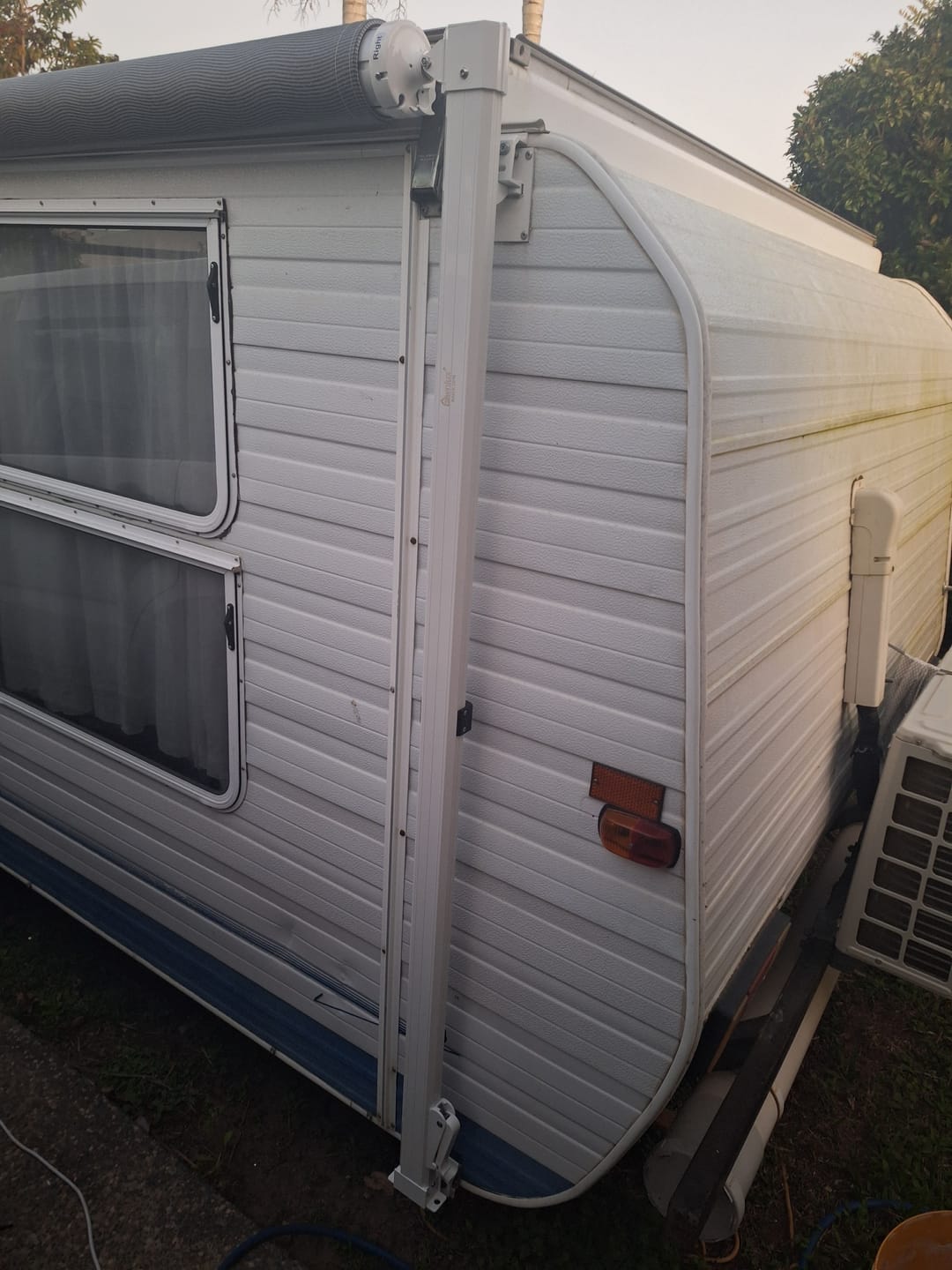 Customer photo review of Awnlux Retractable Roll-Out Caravan Awning W-5600NC