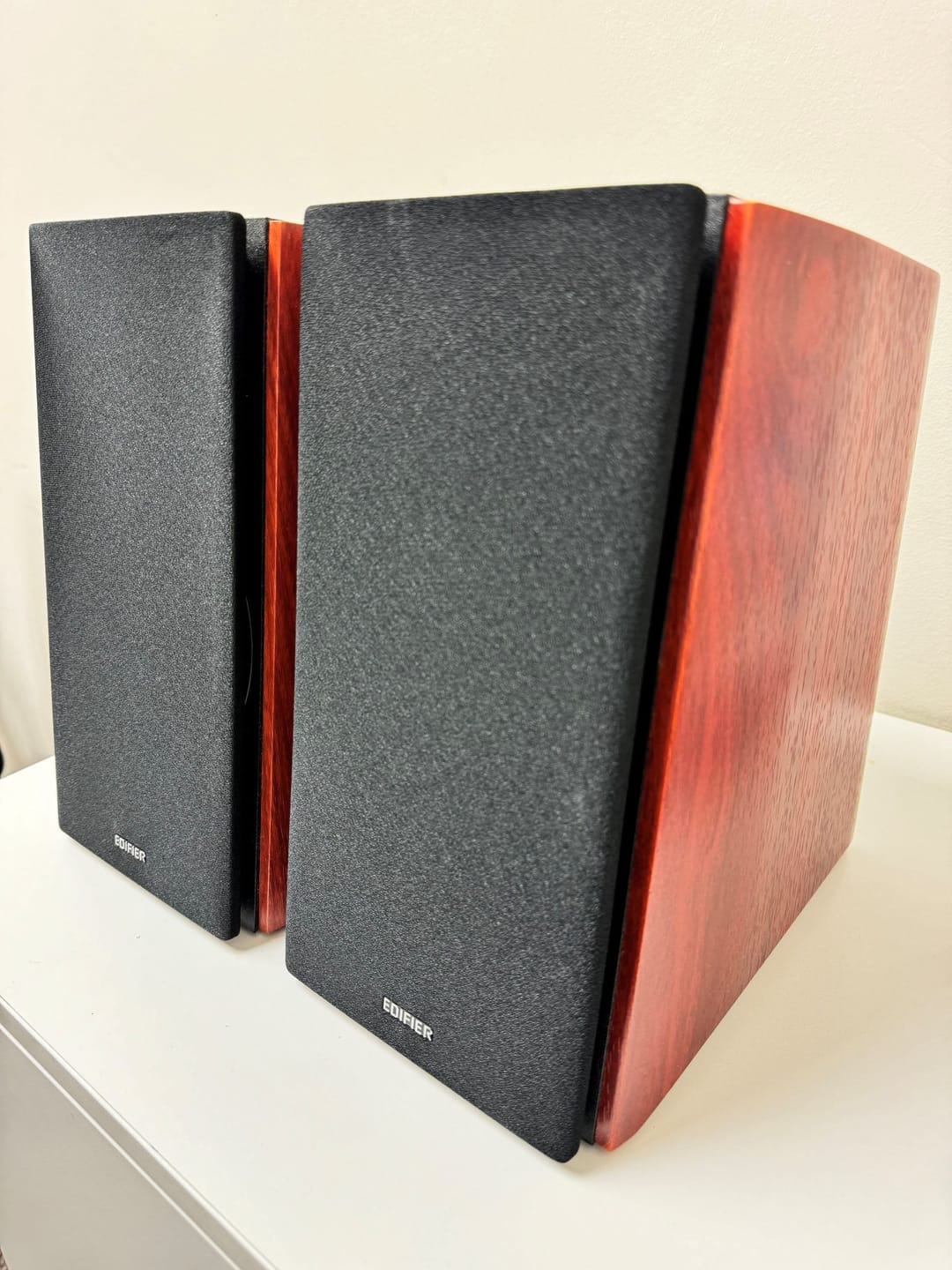 Customer photo review of R2000DB Powered Bluetooth Bookshelf Speakers