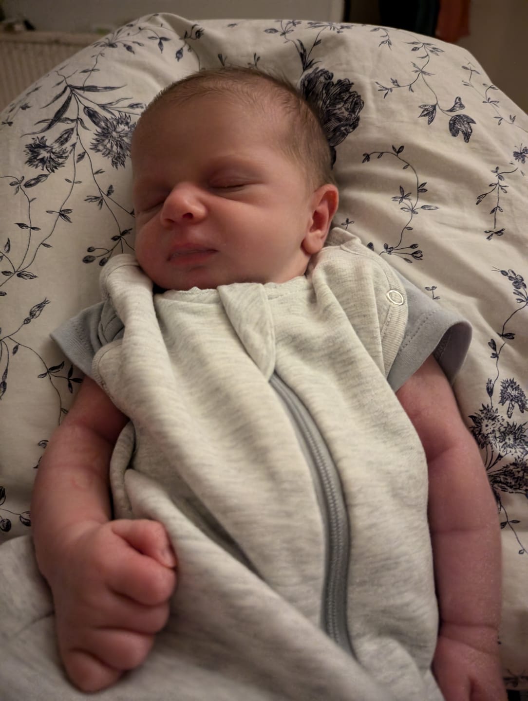 Customer photo review of sleep swaddle bag | Newborn | 1 Tog