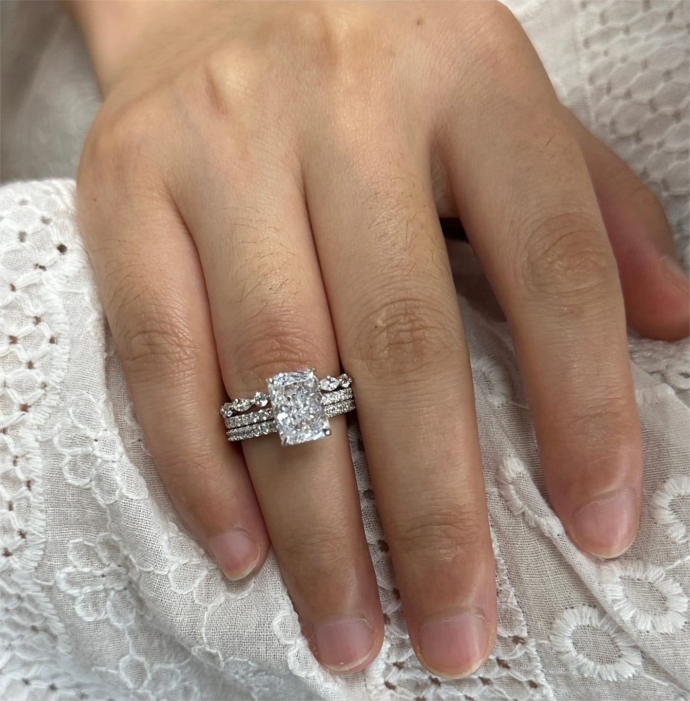 Customer photo review of S925 3.5Ct Radiant Cut 3PC Wedding Ring Set Stackable Rings For Everyday Wear