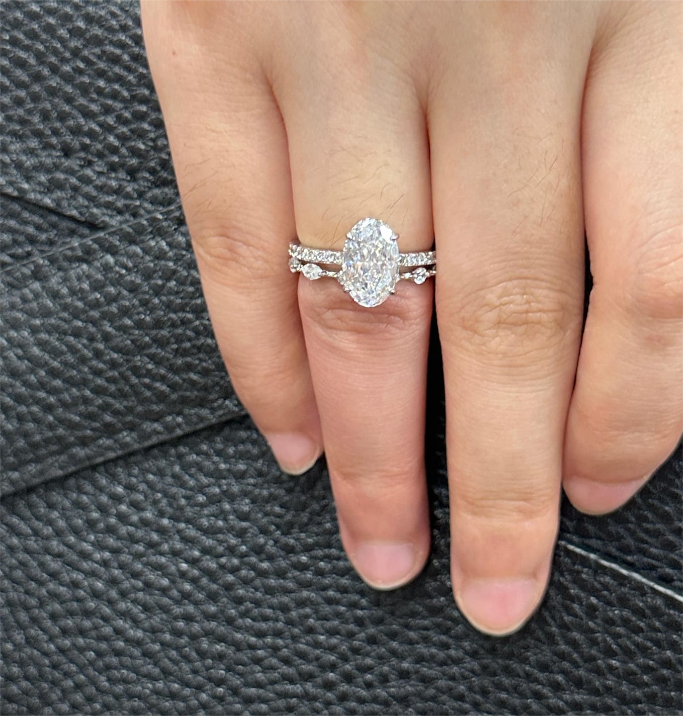 Customer photo review of S925 Attractive 2PC 2.5Ct Oval Cut Bridal Wedding Ring Set Stackable Ring Set For Daily Wear