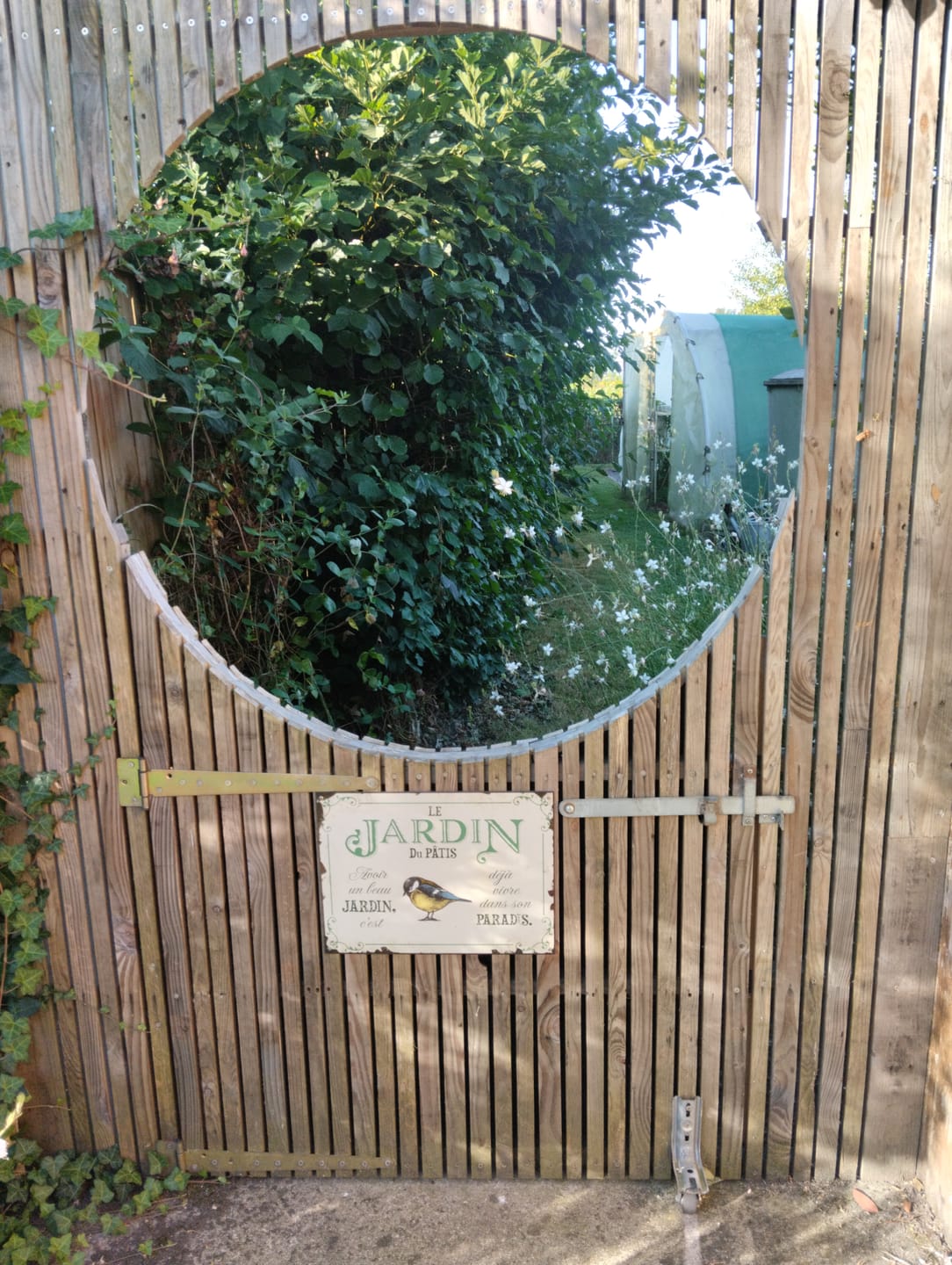 Customer photo review of Joie dans le jardin – Outdoor-Pancarte de porte