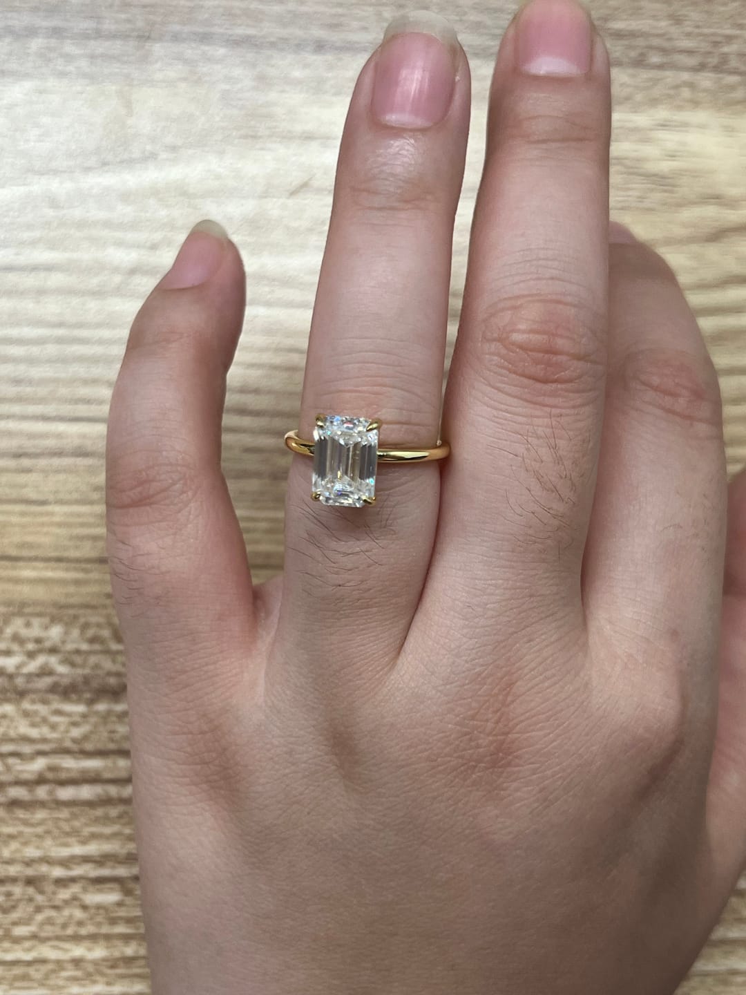 Customer photo review of S925 Moissanite 1.5～ 3.5 Carat Emerald Cut Solitaire White/Green Stone Engagement Ring For Everyday Wear