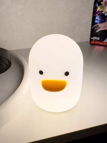 Customer photo review of Benson Duck Light Animal Light，Rechargeable Night Light -Uneede Night Light