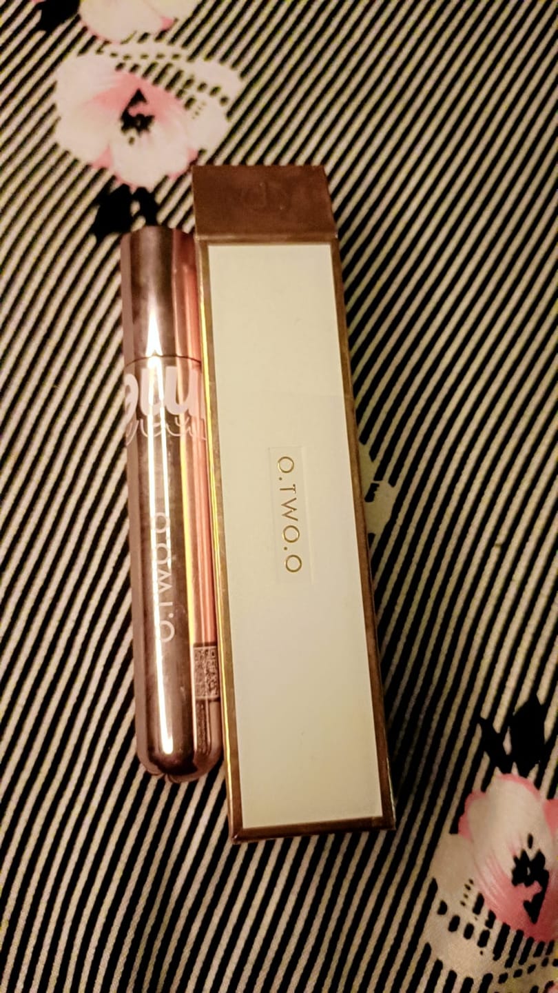 Customer photo review of O.TWO.O WATERPROOF VOLUME CURLING MASCARA