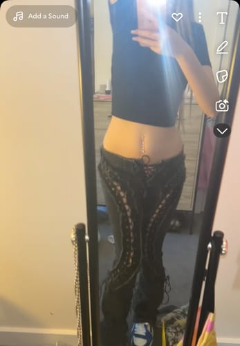 Customer photo review of LOW RISERS (BLACK DENIM)