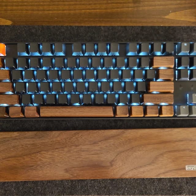 Customer photo review of American Black Walnut Keyboard Keycaps