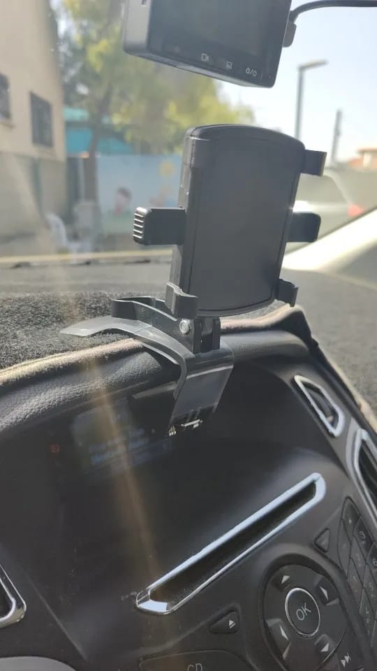 Customer photo review of Support de Téléphone Rotatif Premium pour Voiture